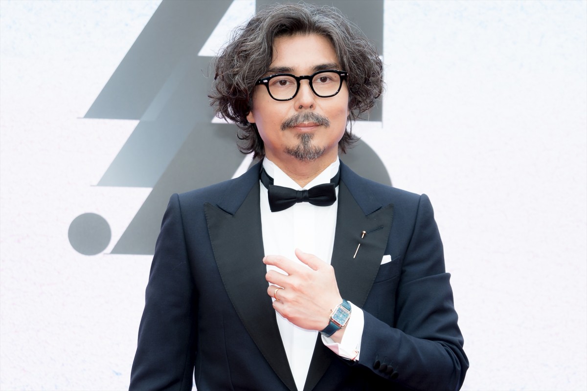 戸田恵梨香、美しいブラックドレスでイベント登場　大切にしている“絆”を明かす「やっぱり家族の絆」