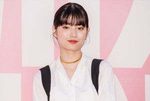 蒔田彩珠、「ミスディオール展覧会　ある女性の物語」に登場