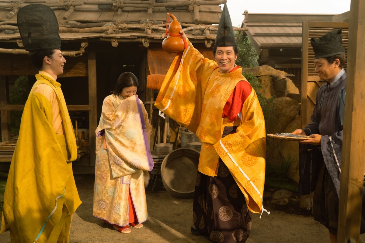 『光る君へ』“宣孝”佐々木蔵之介、“道長”柄本佑に結婚報告　勝ち誇った表情に反響「男の修羅場」