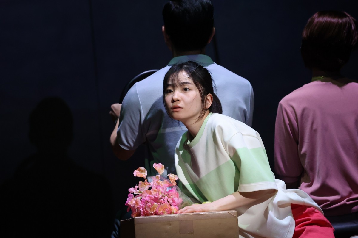 舞台『千と千尋の神隠し』Huluで独占ライブ配信！　川栄李奈と福地桃子が千尋役を務める千穐楽公演