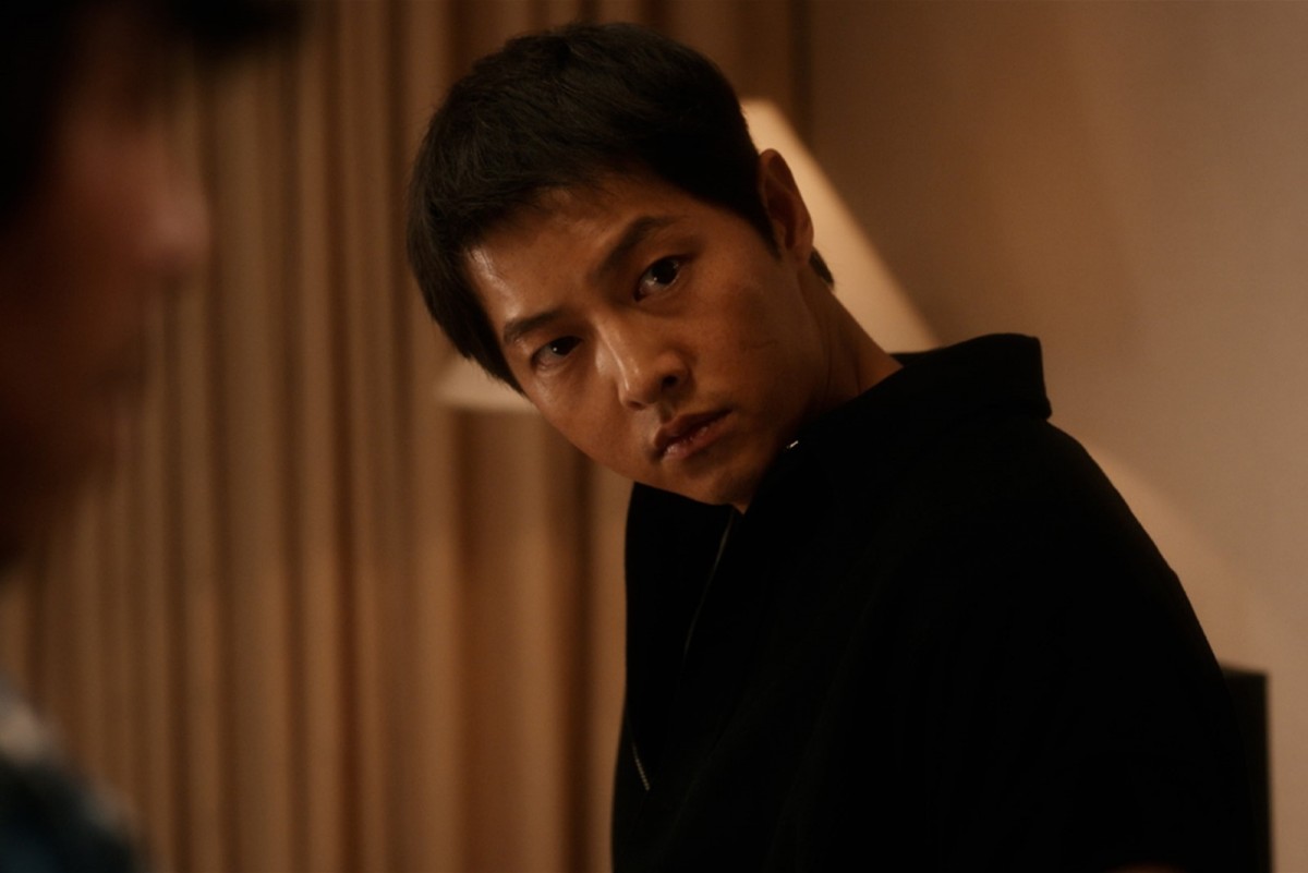 韓国映画『このろくでもない世界で』ソン・ジュンギが演じた裏社会に生きる男・チゴンの1週間コーデ解禁