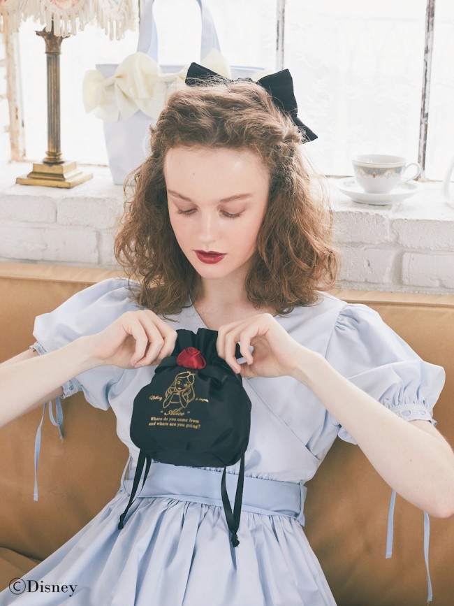 写真）『ふしぎの国のアリス』×「Maison de FLEUR」がコラボ！ リボン