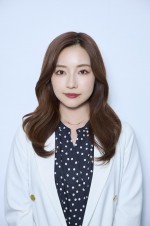 ドラマ『どうか私より不幸でいて下さい』に出演する村瀬紗英