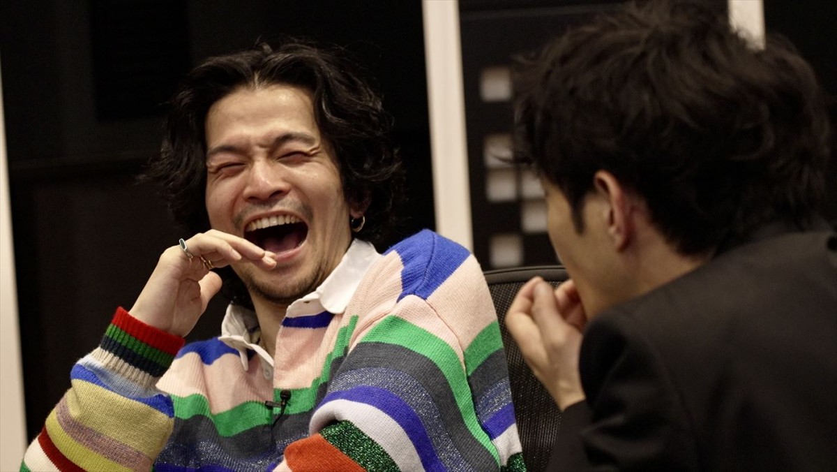 King Gnu・常田大希、「兄貴とめちゃめちゃ似てる」津田健次郎と『スイッチインタビュー』で対談実現！