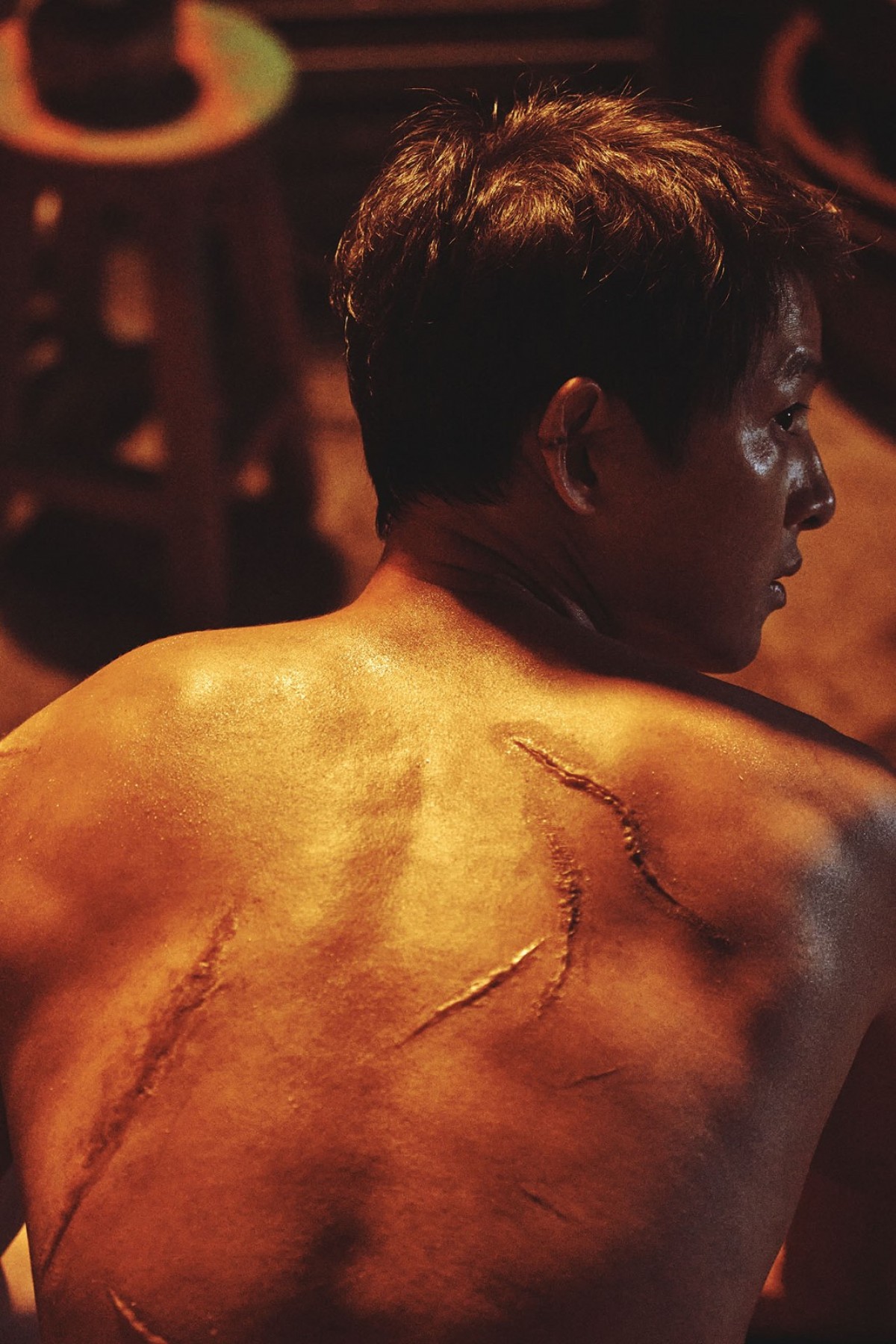 韓国映画『このろくでもない世界で』ソン・ジュンギが演じた裏社会に生きる男・チゴンの1週間コーデ解禁