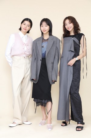（左から）佐久間由衣、木南晴夏、武田玲奈