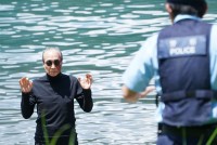 ドラマ『降り積もれ孤独な死よ』第1話より