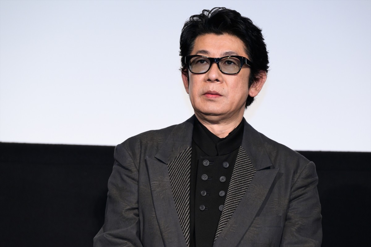 永瀬正敏、27年越しの映画『箱男』お披露目に喜び　愛猫との役作りも明かす