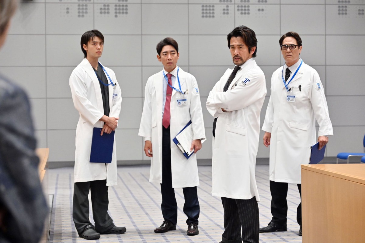 『ブラックペアン シーズン2』第4話　“天城”二宮和也の前に医療訴訟で有名な弁護士が立ちはだかる