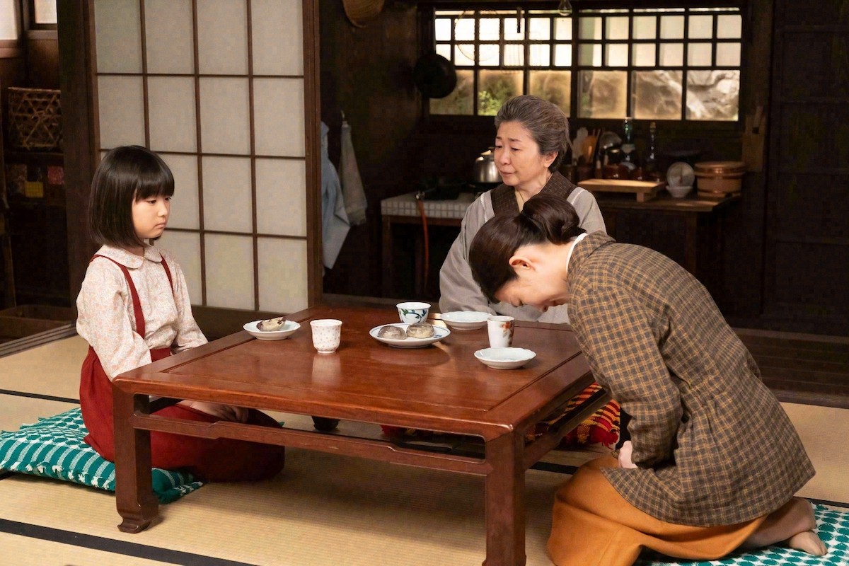 明日の『虎に翼』“寅子”伊藤沙莉、“涼子”桜井ユキたちに“稲”田中真弓を引き合わせる