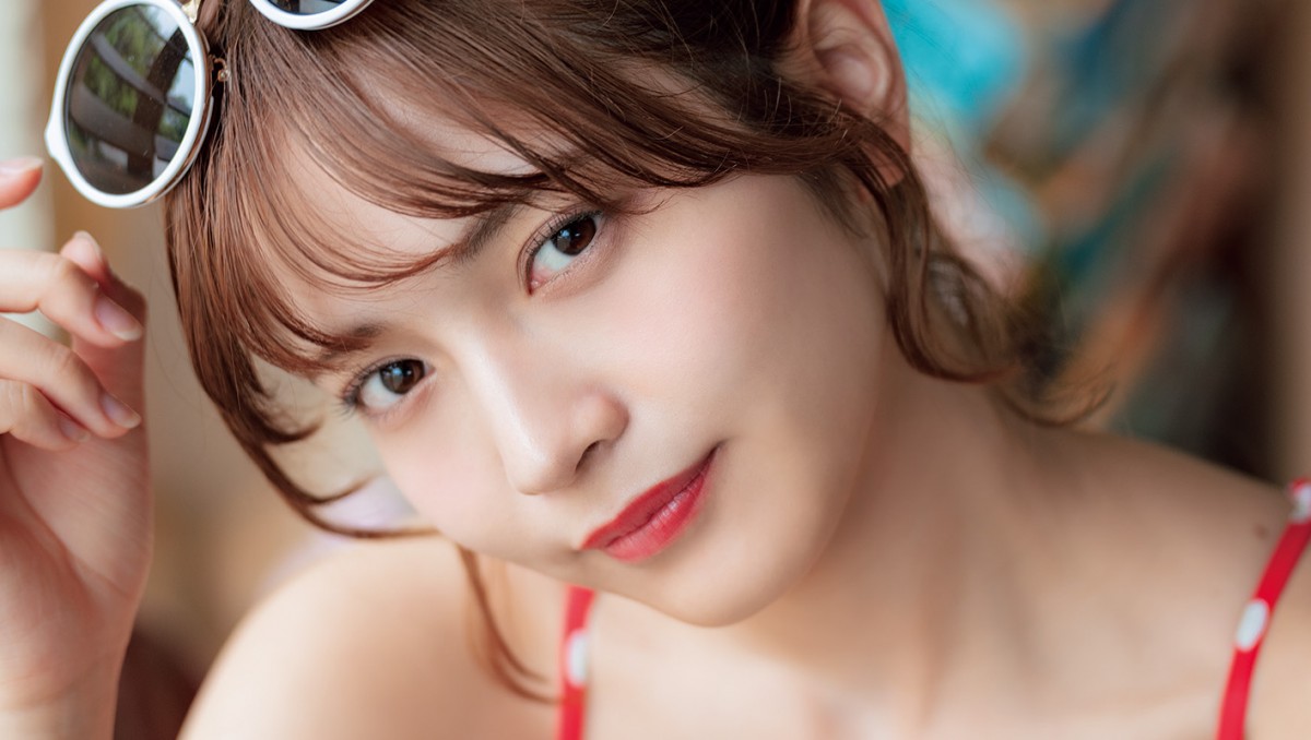 グラビア撮影　顔アップ 21歳アイドル美女、レトロポップな最新グラビア！ - エンタメ - ニュース ｜クランクイン！