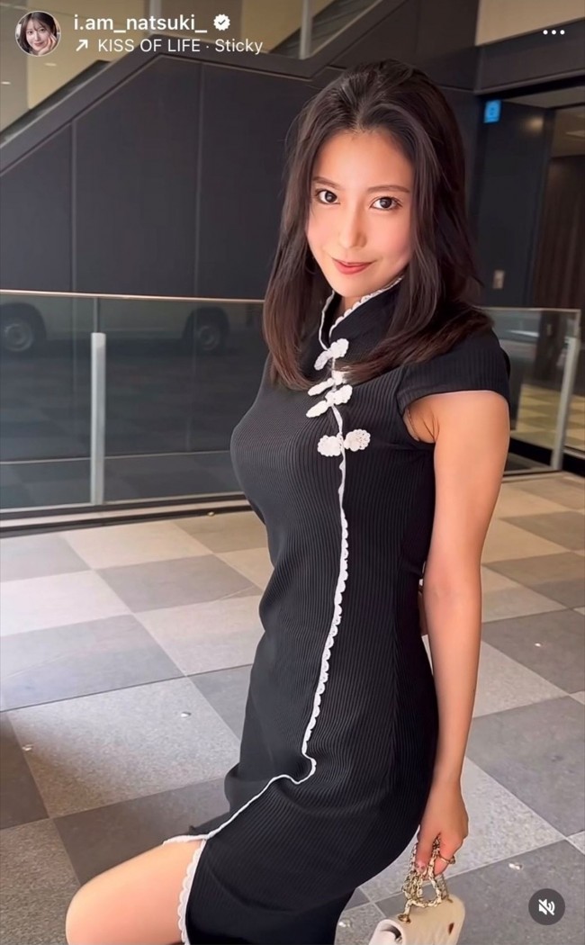阿部なつき、チャイナドレス風ワンピ姿を披露 ※「阿部なつき」インスタグラム