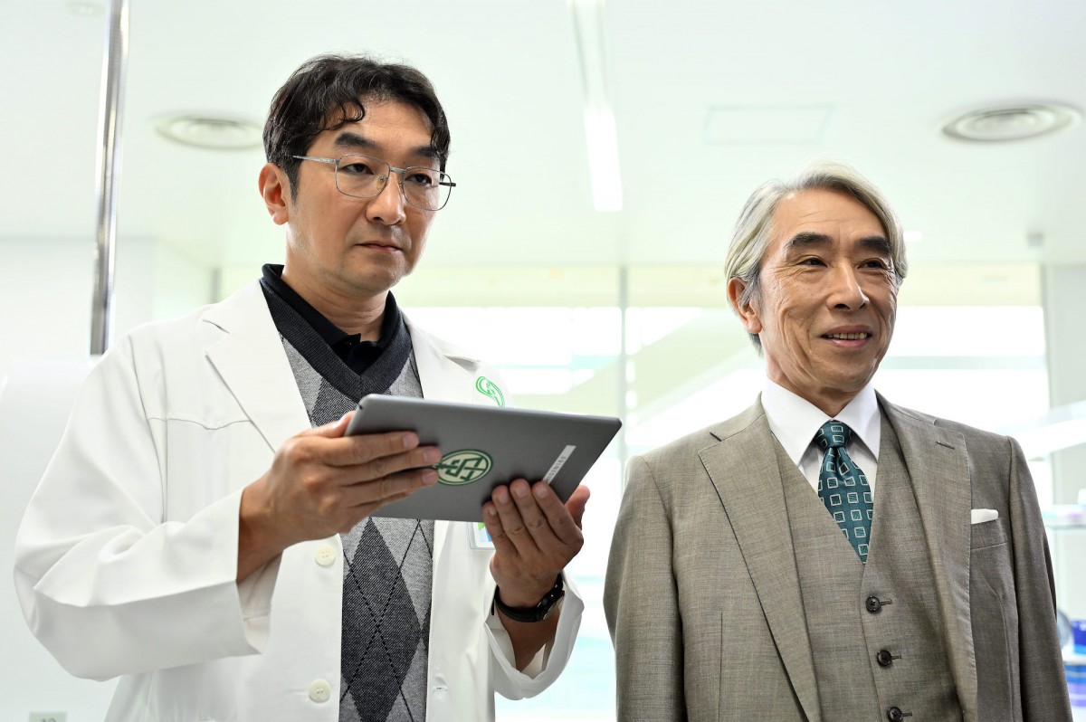 『ブラックペアン シーズン2』第4話　“天城”二宮和也の前に医療訴訟で有名な弁護士が立ちはだかる
