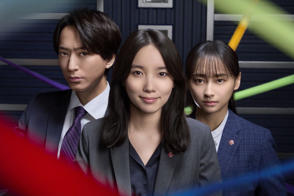ドラマ『オクトー ~感情捜査官 心野朱梨~Season2』に出演する(左から)浅香航大、主演・飯豊まりえ、影山優佳
