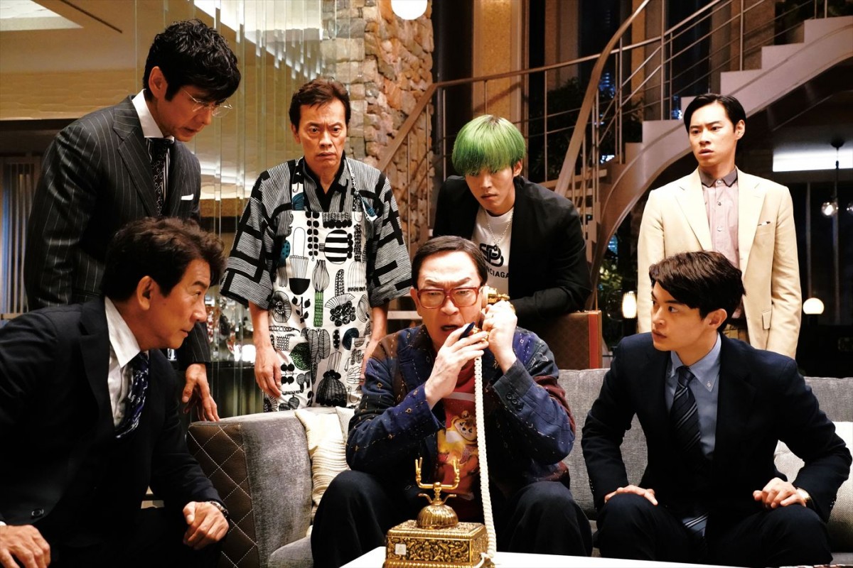 長澤まさみ主演『スオミの話をしよう』場面カット一挙解禁！　三谷幸喜監督の撮影日誌もSNSでスタート