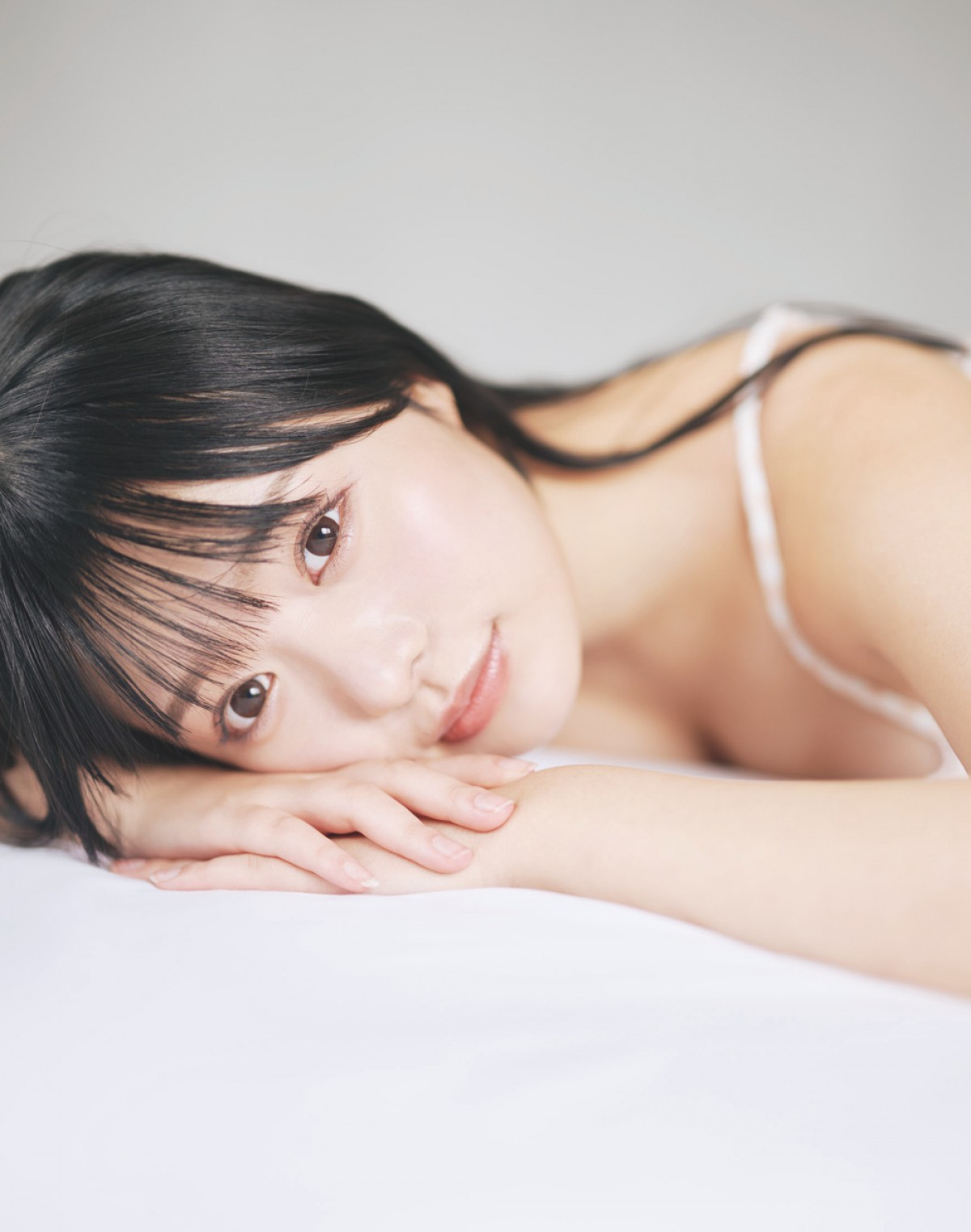 森香澄ら美女22人のグラビア傑作選　大原優乃、雪平莉左も！
