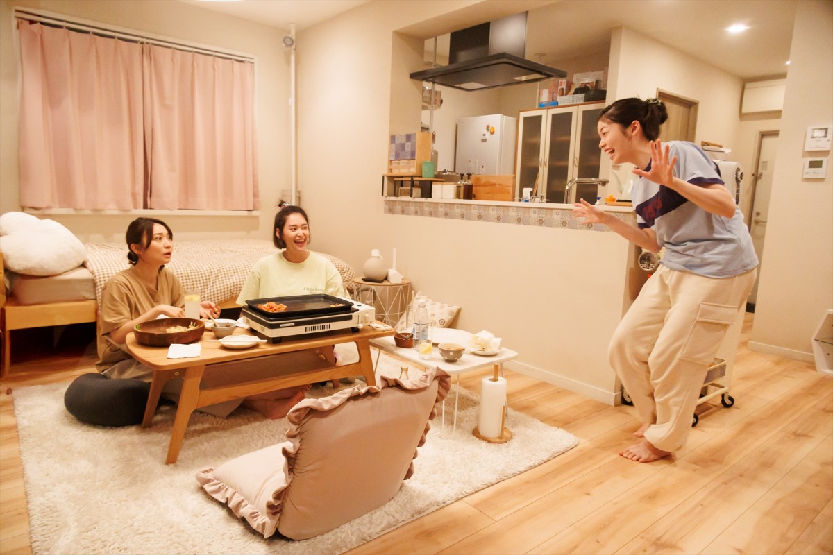 『GO HOME』第5話　“桜”小芝風花の部屋を“母”鈴木杏樹が訪問　桜の過去が明らかに
