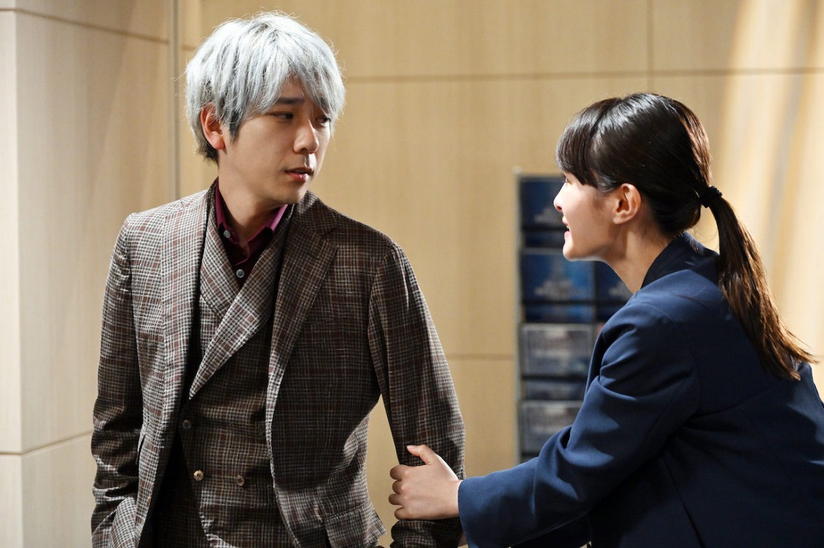 『ブラックペアン シーズン2』第5話　“天城”二宮和也、新病院への出資をめぐって“木崎”恵俊彰のオペを引き受ける