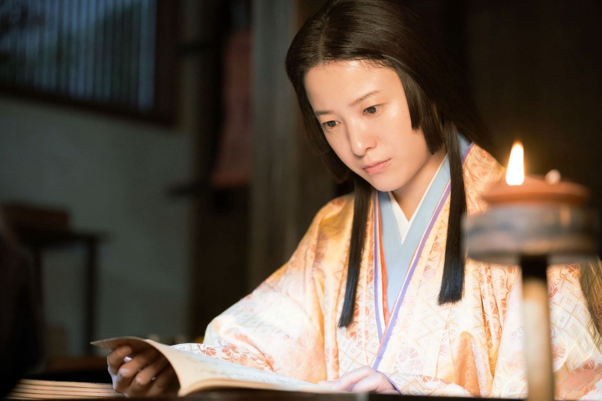 『光る君へ』“まひろ”吉高由里子、ついに『源氏物語』に着手　ネット歓喜も意味深ラストに騒然「機嫌損ねたか？」