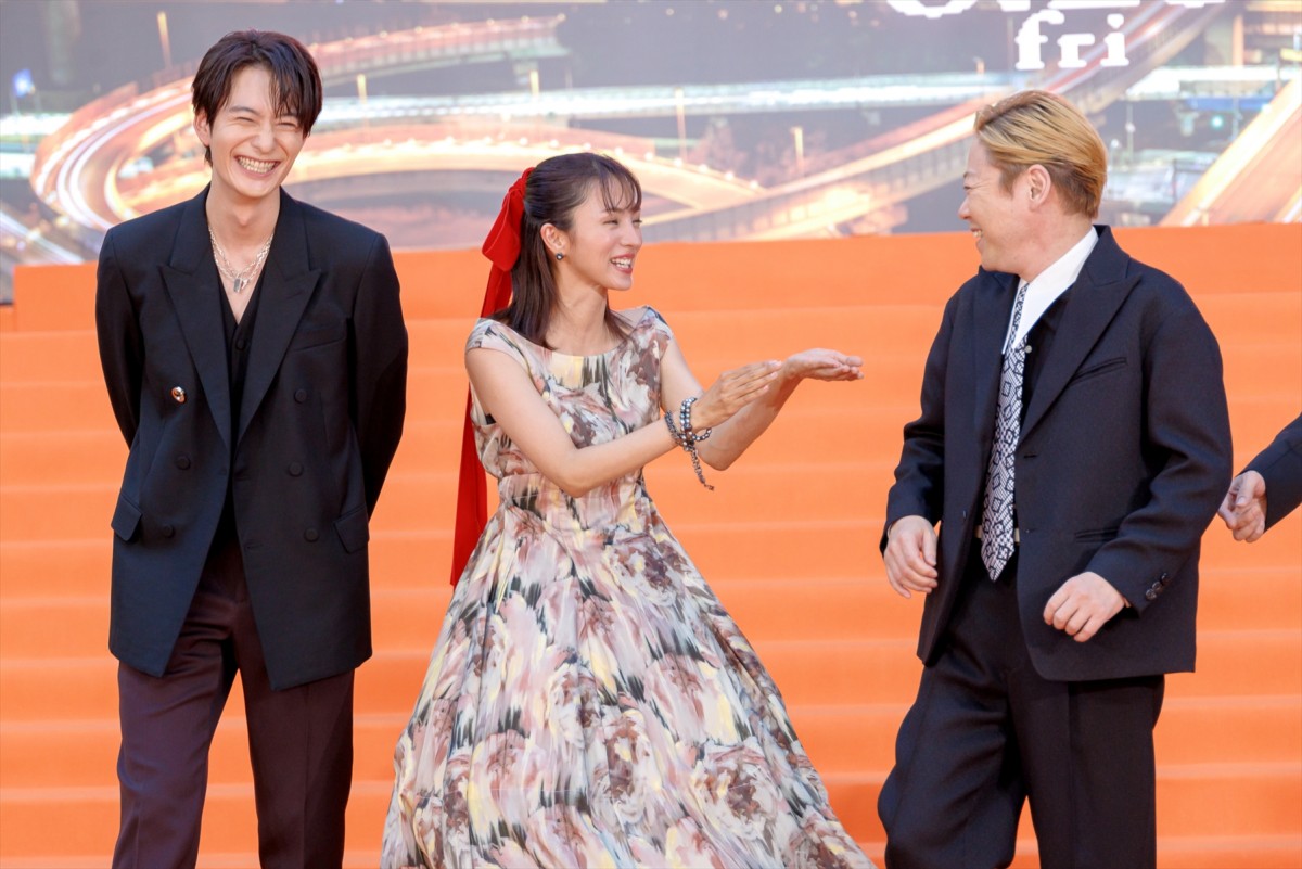 石原さとみ、綾野剛からのメールで知った『ラストマイル』出演「うれしさを通り越して爆笑してました（笑）」