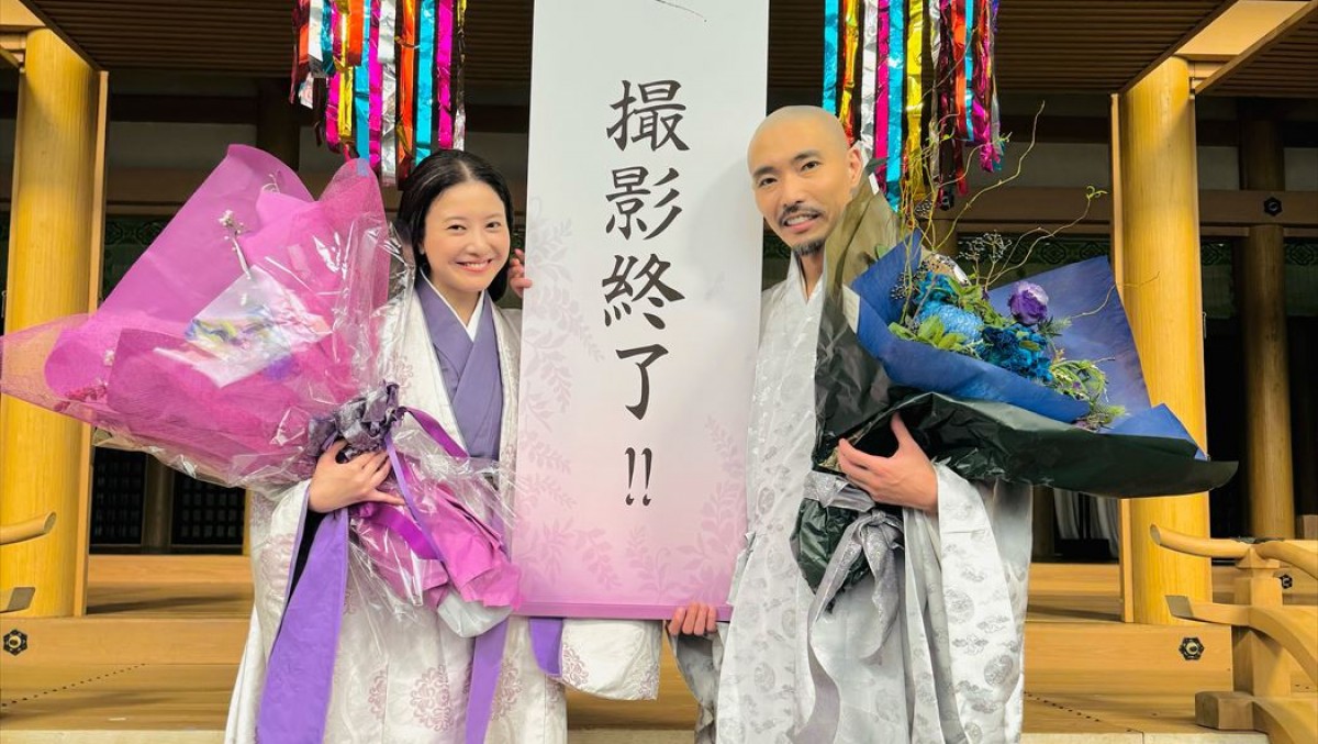 吉高由里子、月光の中で凛とした眼差し「光る君へ」新たな