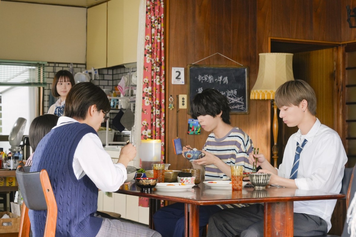 “姉” 畑芽育と4人のイケメン弟たちとの共同生活『うちの弟どもがすみません』場面写真一挙解禁