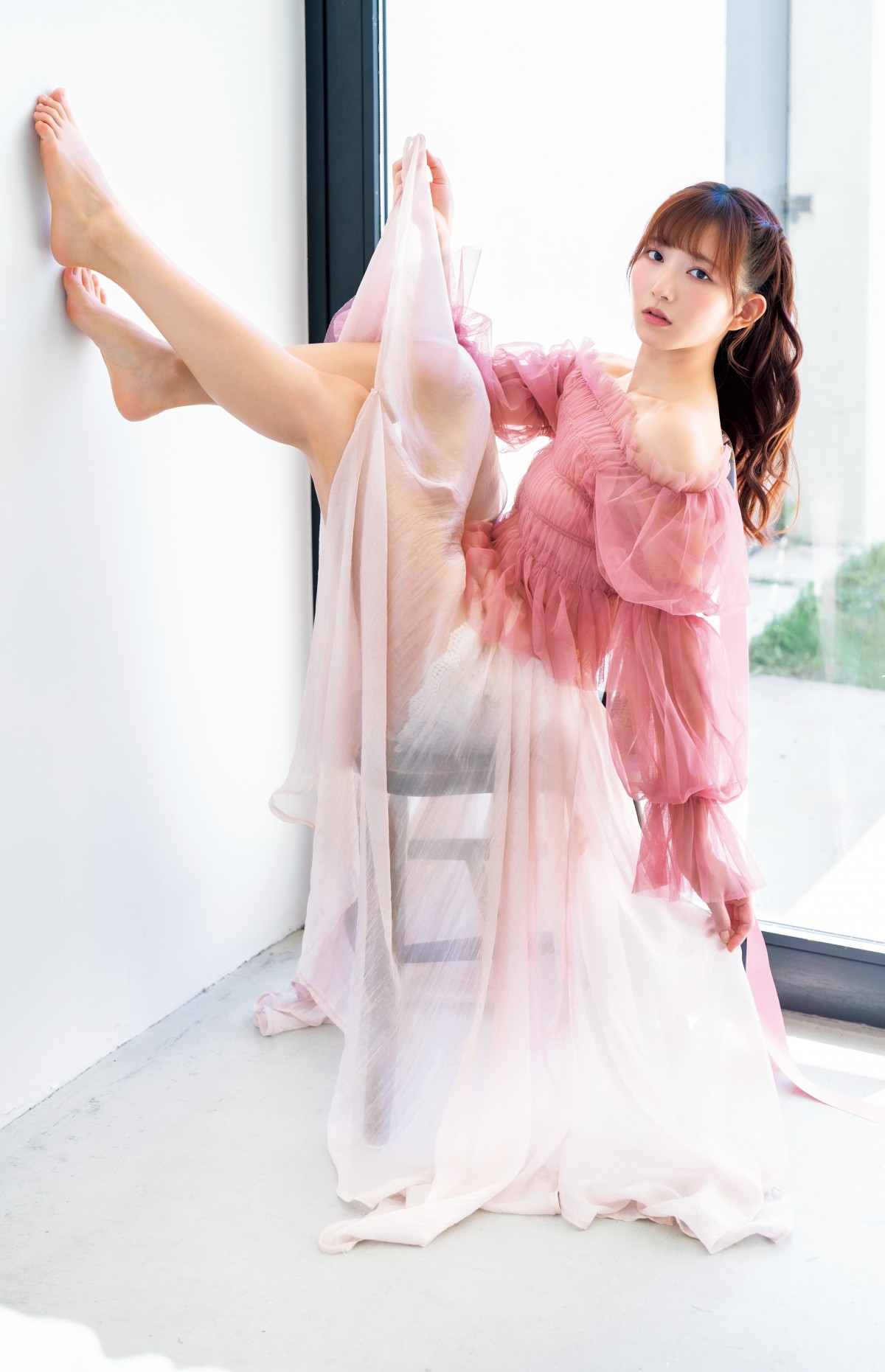 グラビアで大人気声優、爽やかなランニングパンツ姿に浴衣姿も！