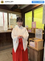 【写真】『全領域異常解決室』福本莉子の“巫女姿”　「可愛すぎる」「巫女さん似合いすぎ！！」