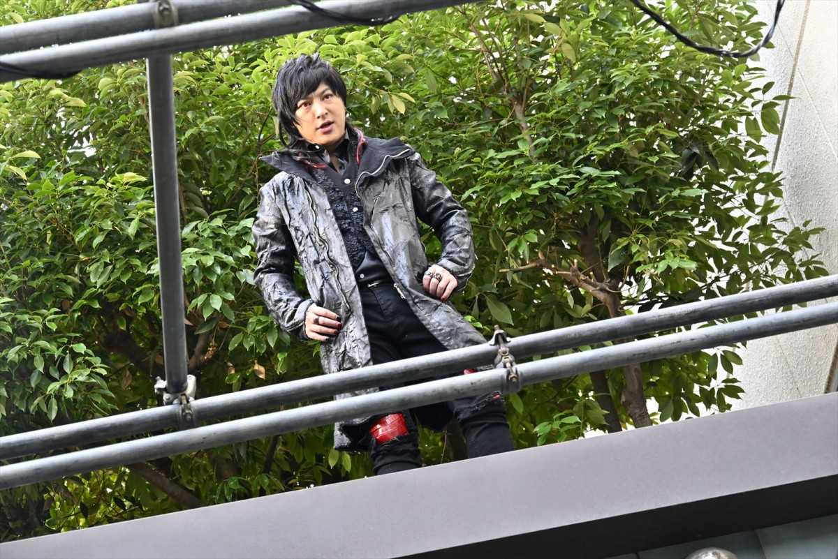 『仮面ライダーガヴ』第11話「あまい言葉にご用心！」、絆斗がロマンス詐欺の“容疑者”になってしまった