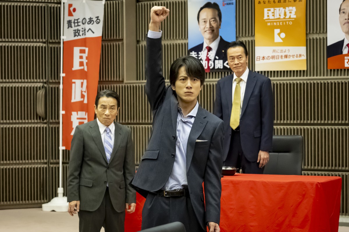 『民王R』最終回　“貝原”高橋一生、“泰山”遠藤憲一と対面もまさかの奇行　ネット爆笑「かっこいいのに面白すぎる」