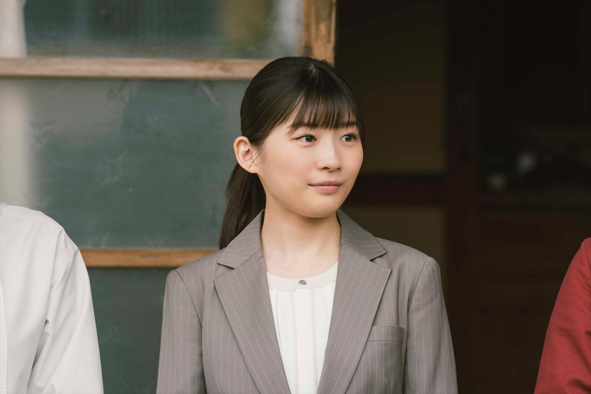 伊藤沙莉、朝ドラ後初作品『風のマジム』　沖縄撮影最終日に原作者・原田マハが激励　場⾯写真も初公開