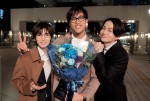 ドラマ『私たちが恋する理由』クランクアップを迎えた（左から）七五三掛龍也、佳久創、菊池風磨