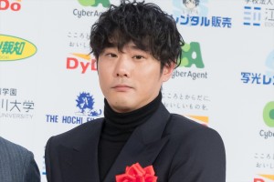 藤井道人監督、「第49回報知映画賞」表彰式に登場