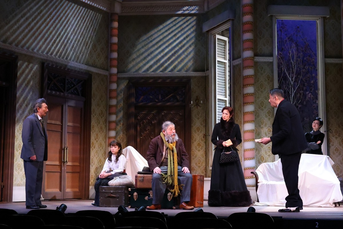 天海祐希「すごいメンバーばかりで、どこを見ても面白い」　チェーホフ初挑戦の『桜の園』開幕
