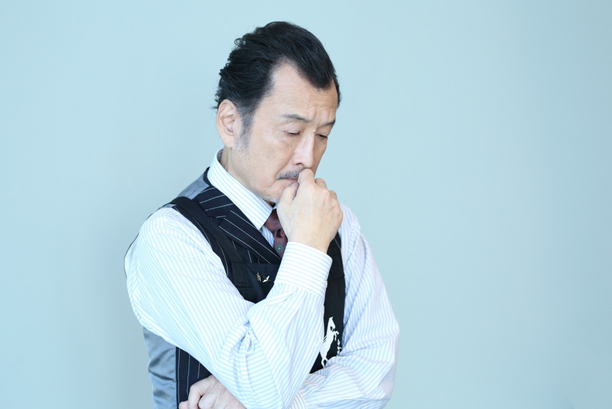 吉田鋼太郎、『おっさんずラブ』スタートから8年で“多様性”への意識「180度違う」