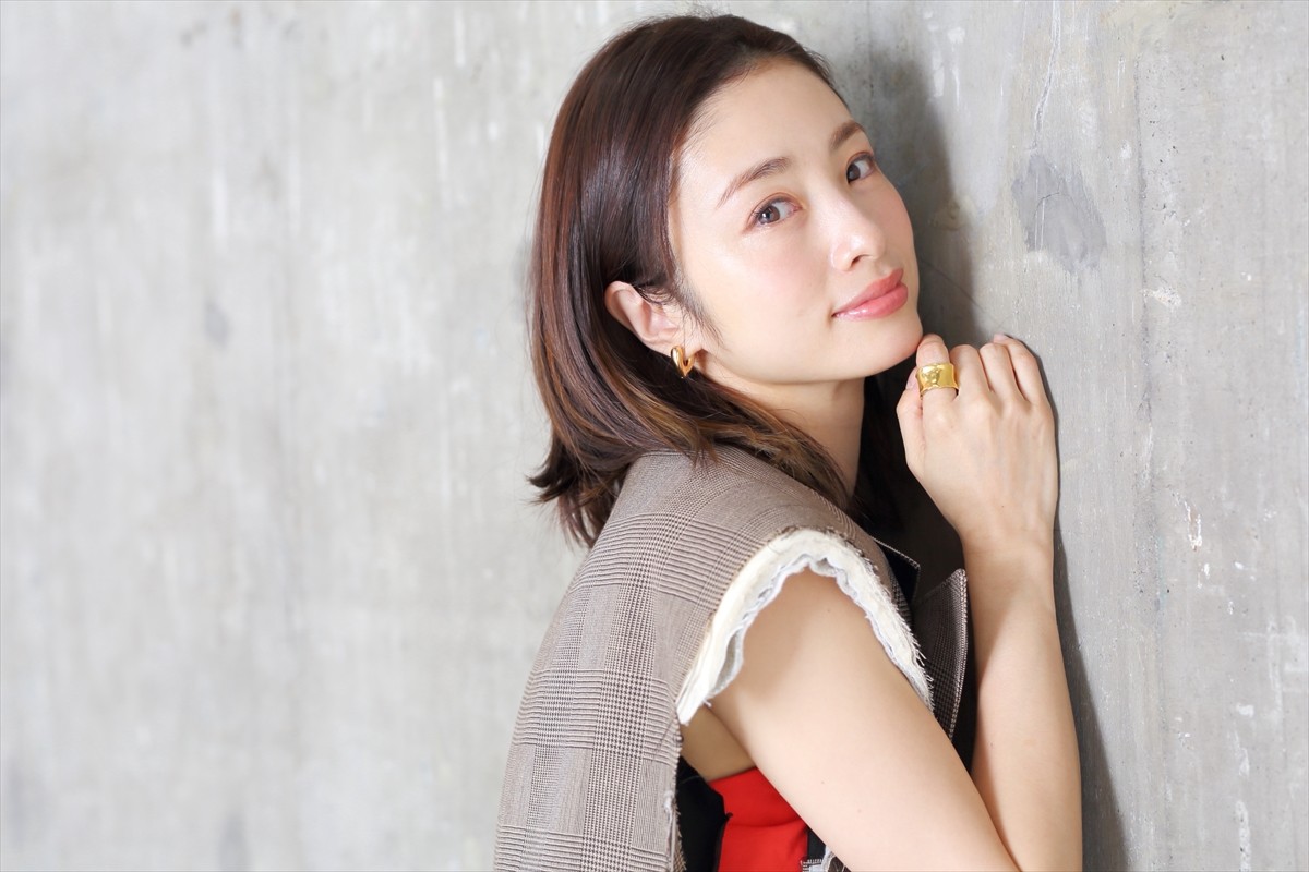 上戸彩、子育て中の仕事選びは「無理だと思うものには、手を出さない」　周囲の支えに感謝