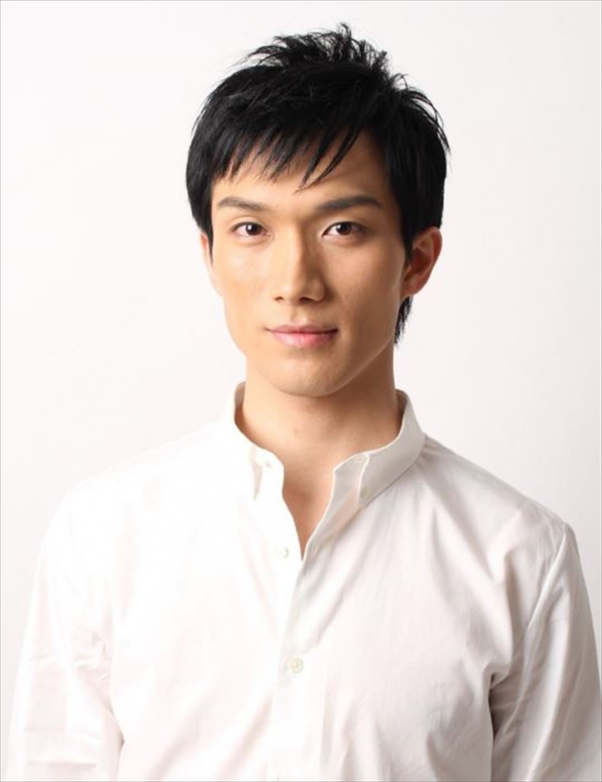 藤田玲主演×ノンスタ石田明演出、舞台『パリピ孔明』キャラビジュ解禁　新たにNMB48・眞鍋杏樹ら出演