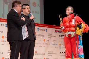 アフロ、「第78回毎日映画コンクール」表彰式に登場