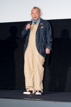 笑福亭鶴瓶、映画『あまろっく』完成披露舞台挨拶に登場