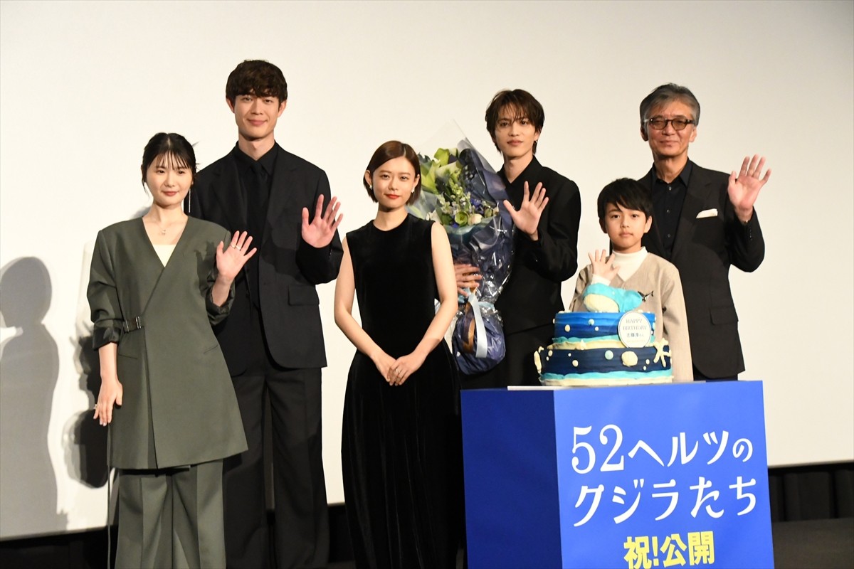 杉咲花のウォーキングは速い！　親友・小野花梨が暴露