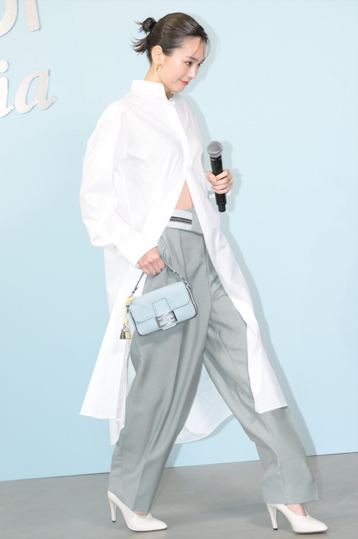 「FENDI」フォトコールでTWICE・MINA、桐谷美玲、佐々木希らが美の競演