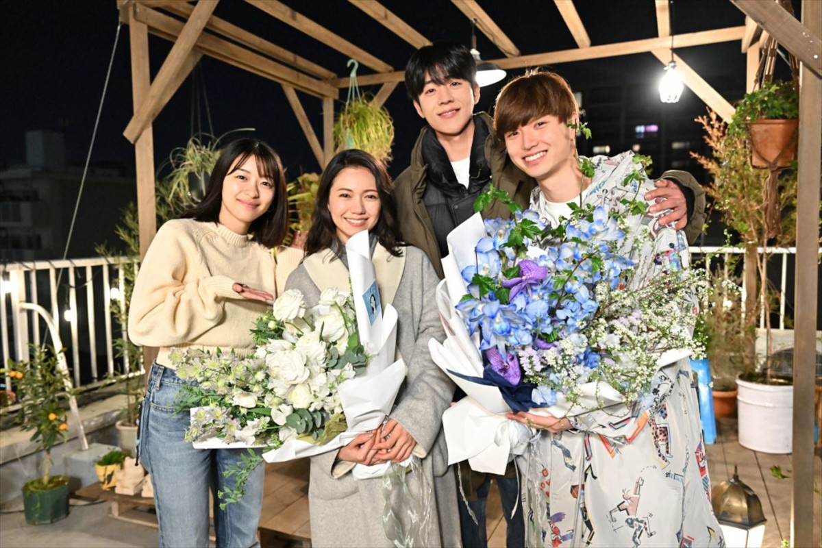 『Eye Love You』二階堂ふみ＆チェ・ジョンヒョプ、思い出の屋上で笑顔と涙のクランクアップ！