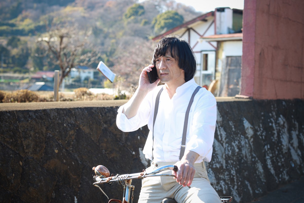 『離婚しない男』観月ありさ、電撃ラケット片手に怪演　芸能事務所社長役に反響「強烈な新キャラ」