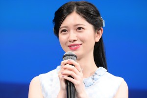 桜田ひより、映画『バジーノイズ』完成披露試写会に登場