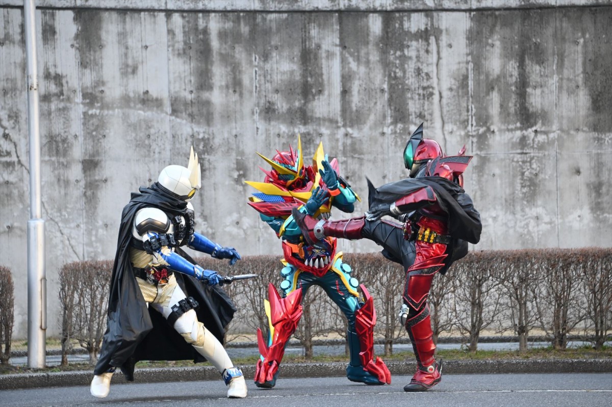 『仮面ライダーガッチャード』第33話「伝説ライダー？100年早いな！」、仮面ライダーレジェンドついに参戦