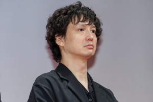 安藤政信、映画『かくしごと』完成披露舞台挨拶に登場