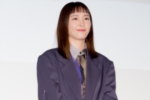 新垣結衣、映画『違国日記』完成披露上映会に登場
