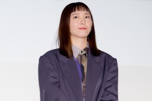 新垣結衣、映画『違国日記』完成披露上映会に登場