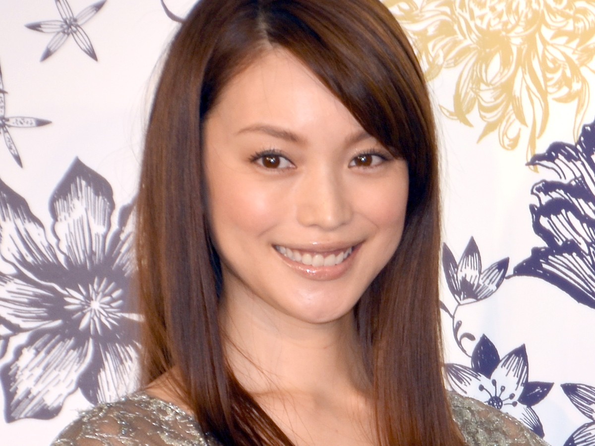 蛯原友里(2015年撮影)