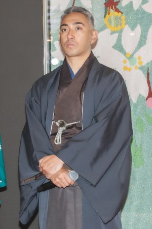 市川海老蔵、「お茶の文化創造博物館」「お〜いお茶ミュージアム」オープニングセレモニーに登場